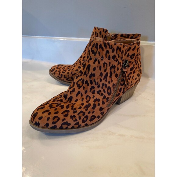 Arizona Booties Faux Cheetah Boots Print Memory Foam Women’s Size 9 Western - Picture 3 of 12